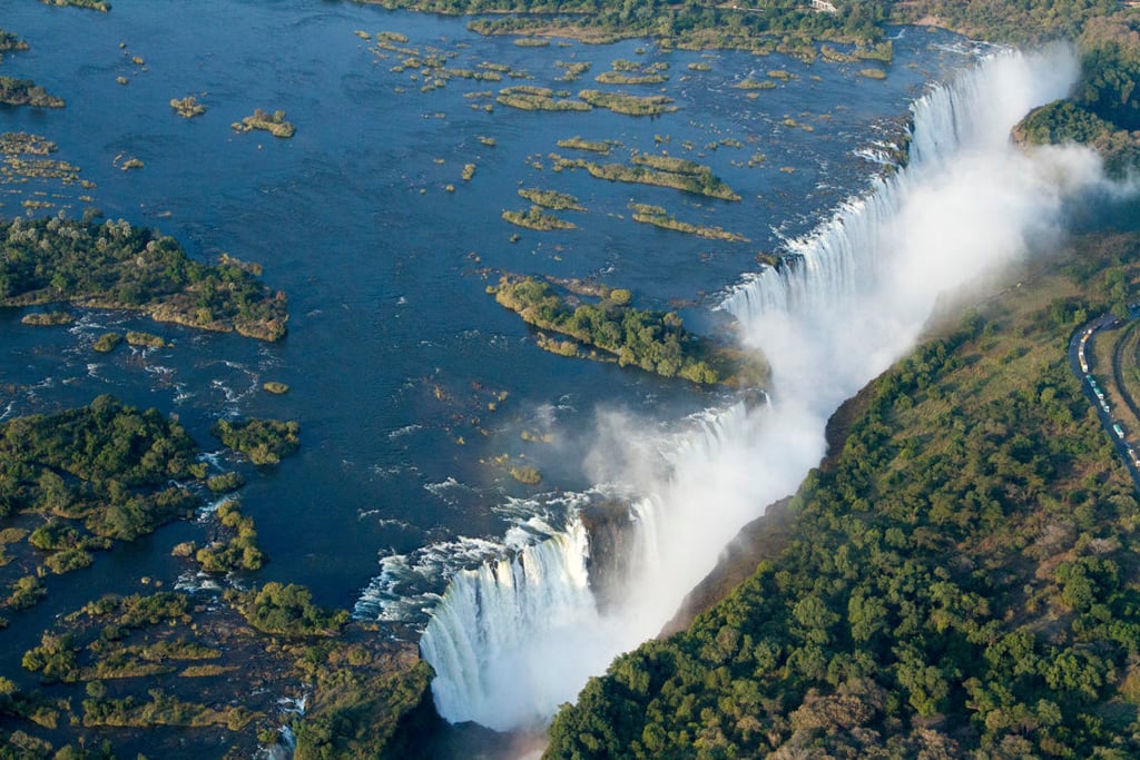 Helicopter over vic falls - discover zimbabwe