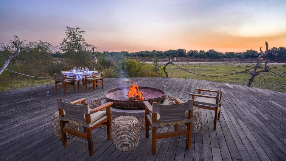 Chikunto lodge deck